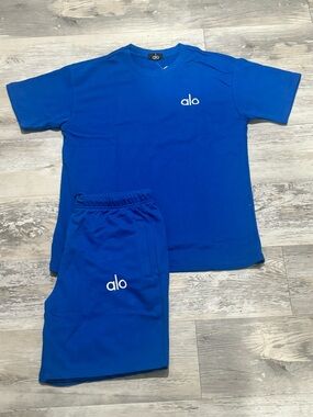 ALO Yoga  Royal Blue Short Sleeve Tee & Shorts Pajama Set